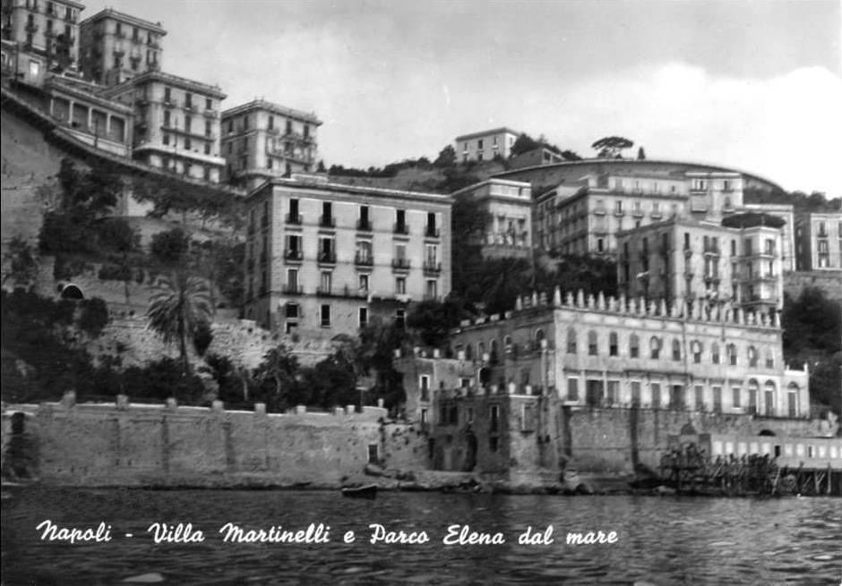 Villa Martinelli e Parco Elena dal mare, cartolina d'epoca